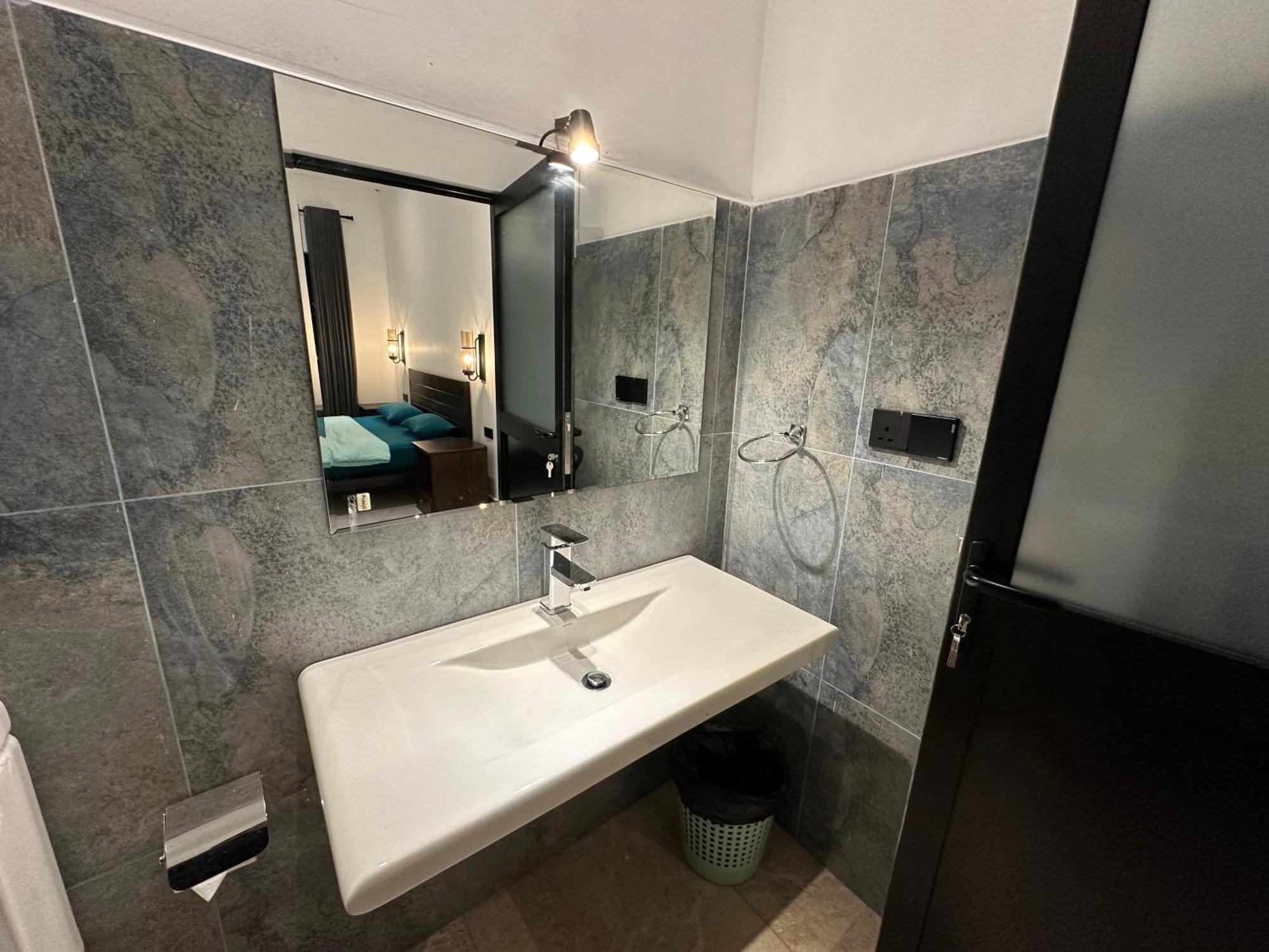 Ella Inn Hotel Δωμάτιο φωτογραφία